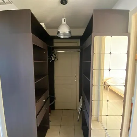 Spacieux A Avec Terrasse, Animaux Acceptes, Parking Securise - Fr-1-413-253 *