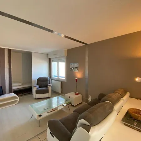 Spacieux A Avec Terrasse, Animaux Acceptes, Parking Securise - Fr-1-413-253 *